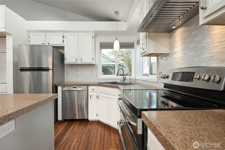 Property Photo:  721  Fir Avenue  WA 98294 