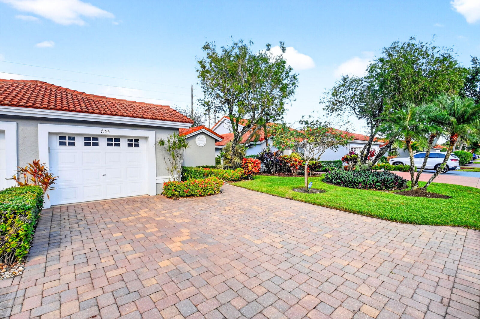 Property Photo:  7195 Summer Tree Drive  FL 33437 