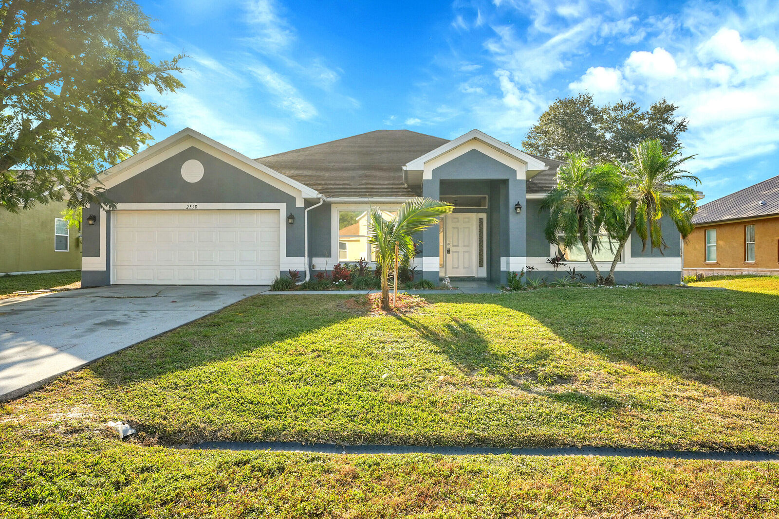 Property Photo: 2518 SE Cooper Lane FL 34984
