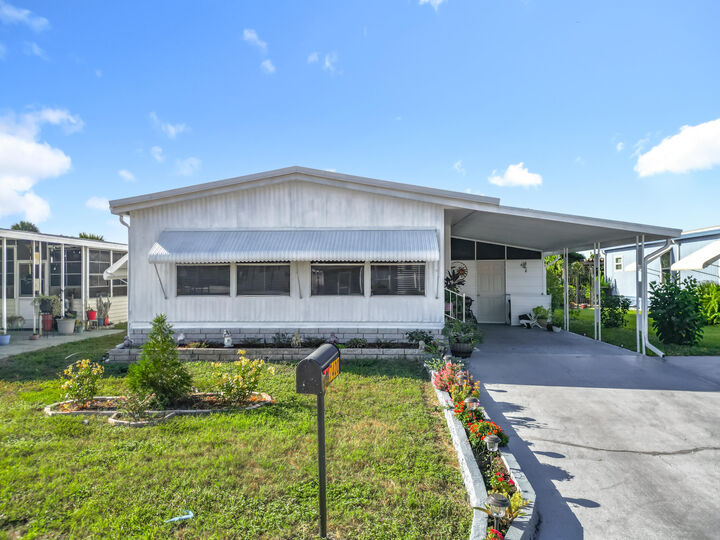 Property Photo:  7400 Cascade Drive  FL 34667 