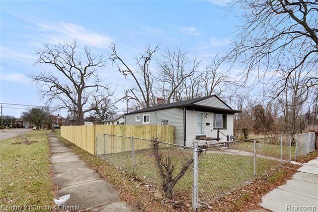 Property Photo:  9901 Yellowstone Street  MI 48204 