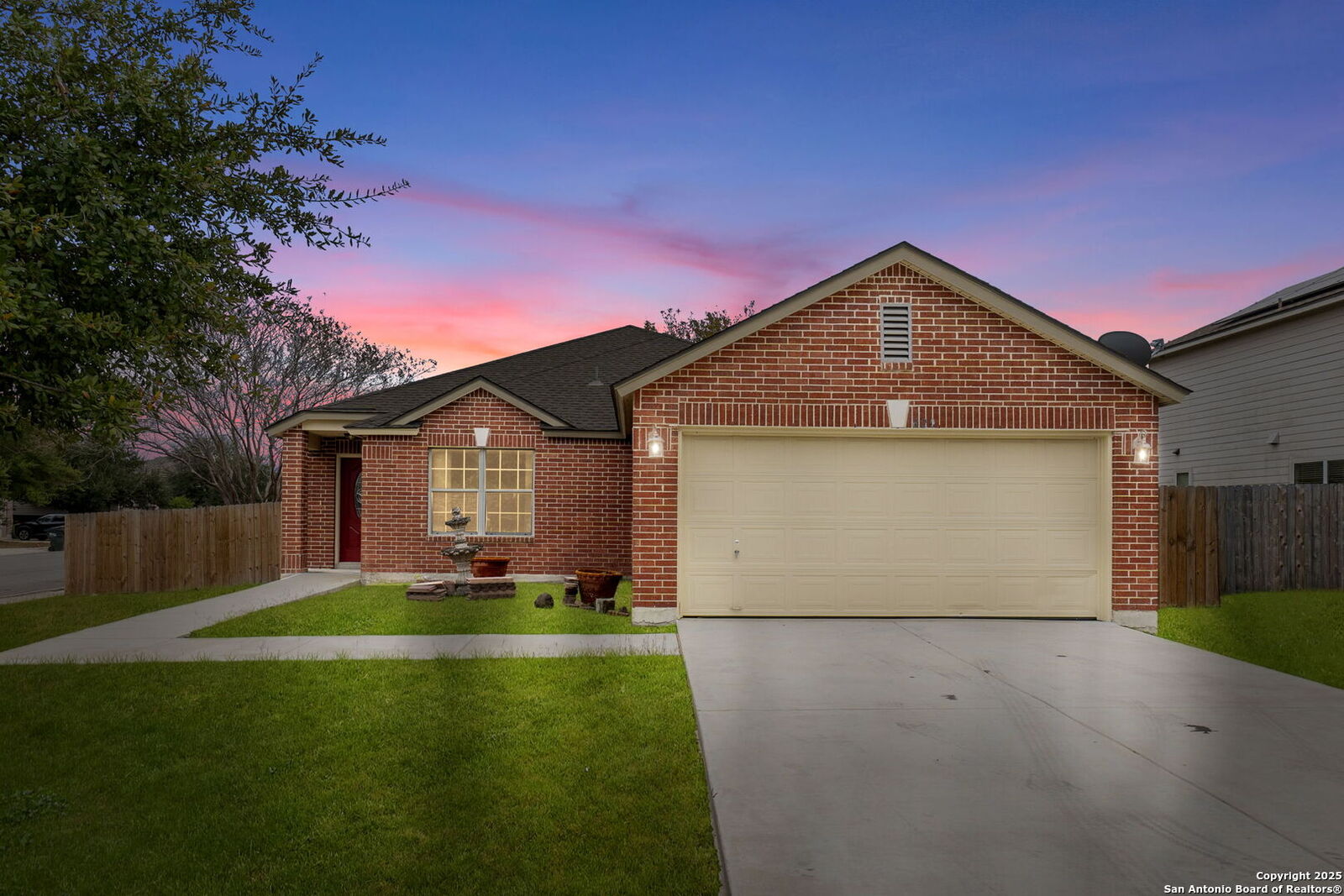 Property Photo:  620 Waterleaf Blvd  TX 78640 