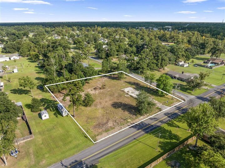 Property Photo:  422 Debra Lane  LA 70611 
