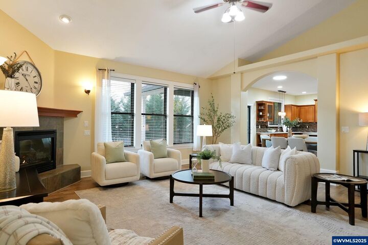 Property Photo:  155 Breyonna Wy  OR 97381 