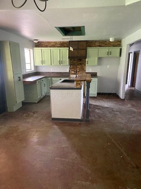 Property Photo: 235 Cliffside Drive TX 79118-3861