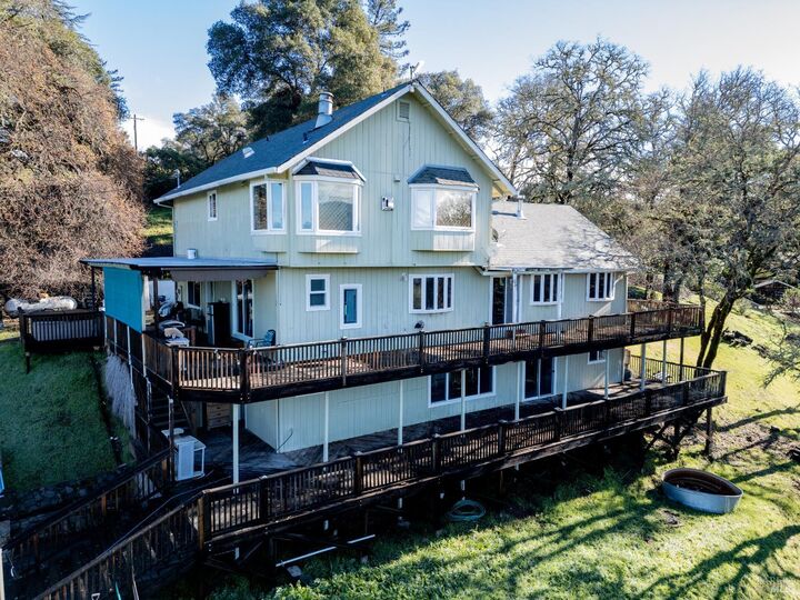 Property Photo: 1450 Deerwood Drive CA 95482