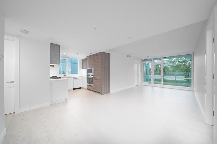 Property Photo: 6833 Buswell Street 512 BC V6Y 0L3