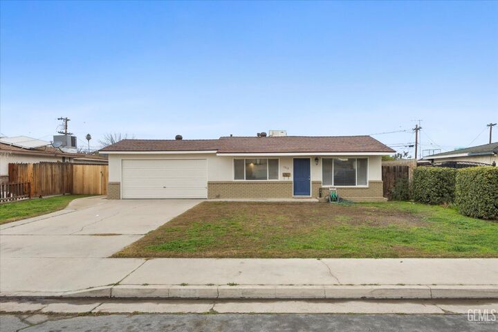 Property Photo:  1312 Hub Avenue  CA 93304 