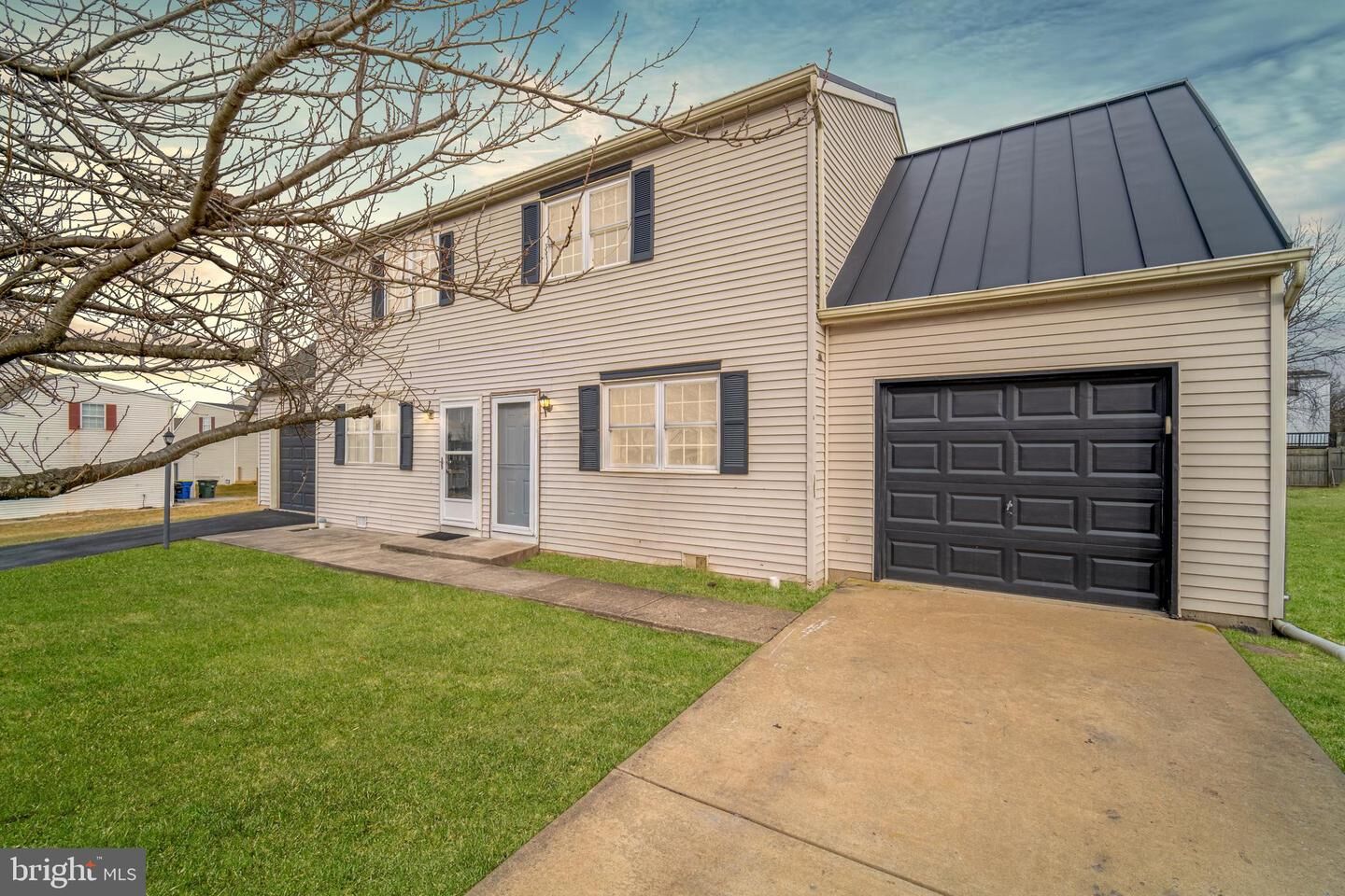 Property Photo:  1640 Blue Jay Drive  PA 17315 