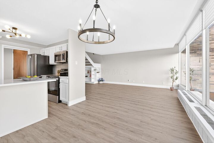 Property Photo: 1000 Urlin Avenue OH 43212