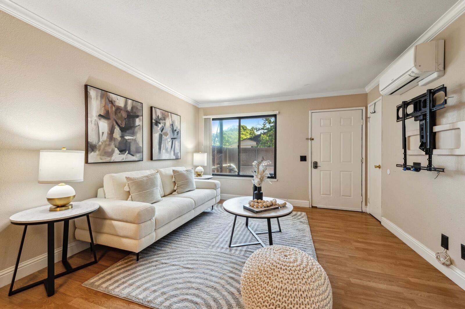 Property Photo:  213 Ladera Plz  CA 94587 