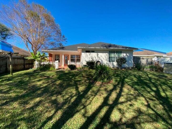 Property Photo: 6475 Surfside Cove FL 32563