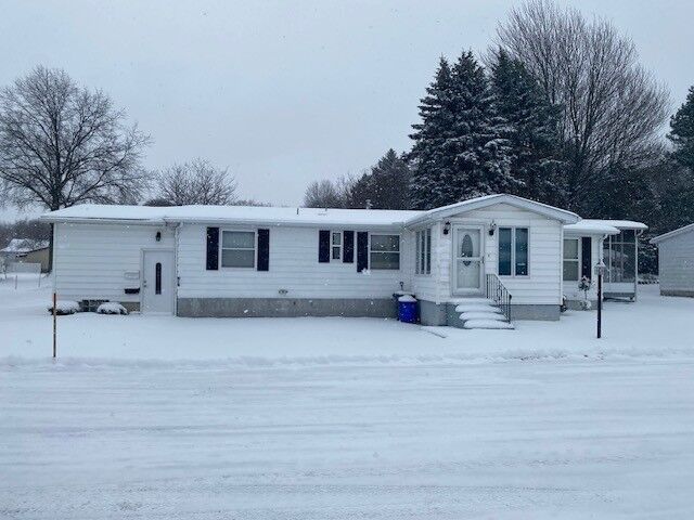 Property Photo: 4509 S Park Lane PA 16506