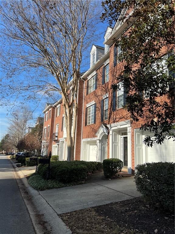 Property Photo: 1806 Waters Edge Trail GA 30075