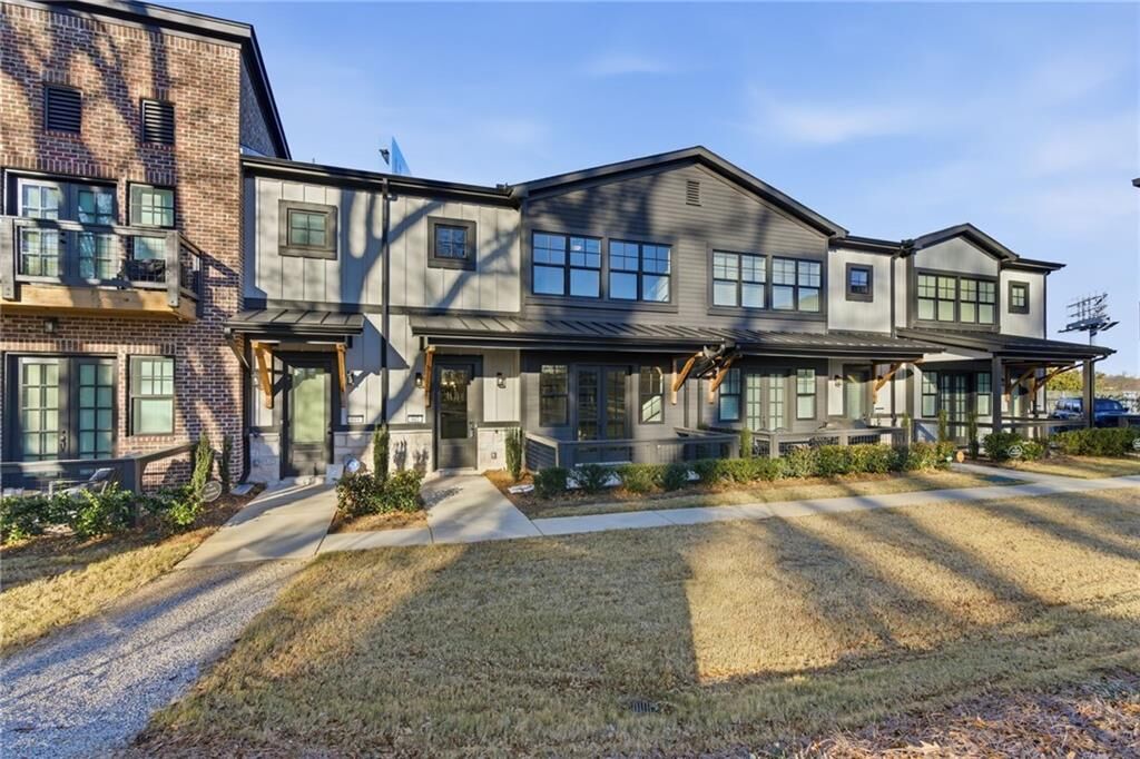 Property Photo: 947 Willingham Drive 2 GA 30354