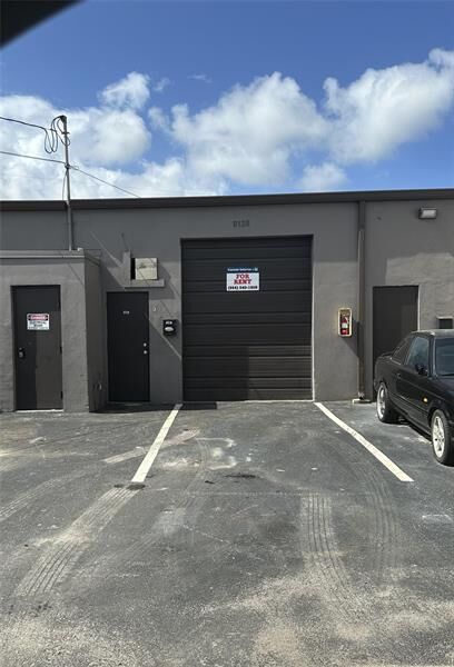 Property Photo:  822 NW 45th St 822  FL 33309 