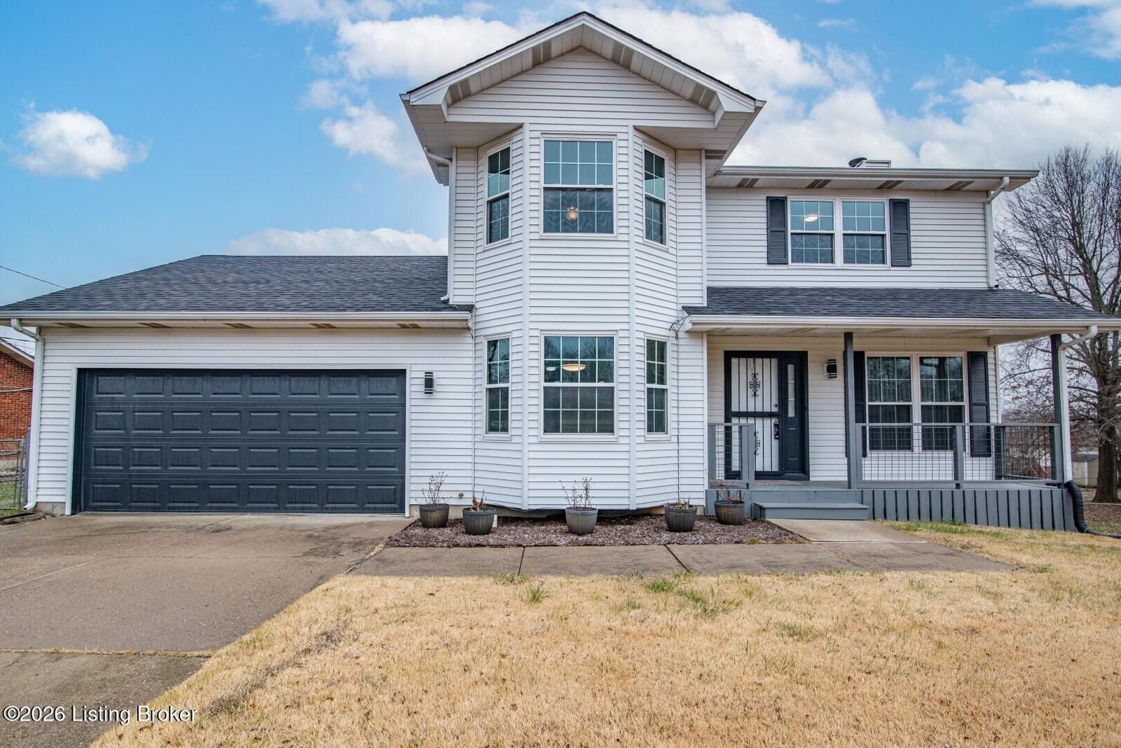Property Photo: 3004 S Woodland Dr KY 40160