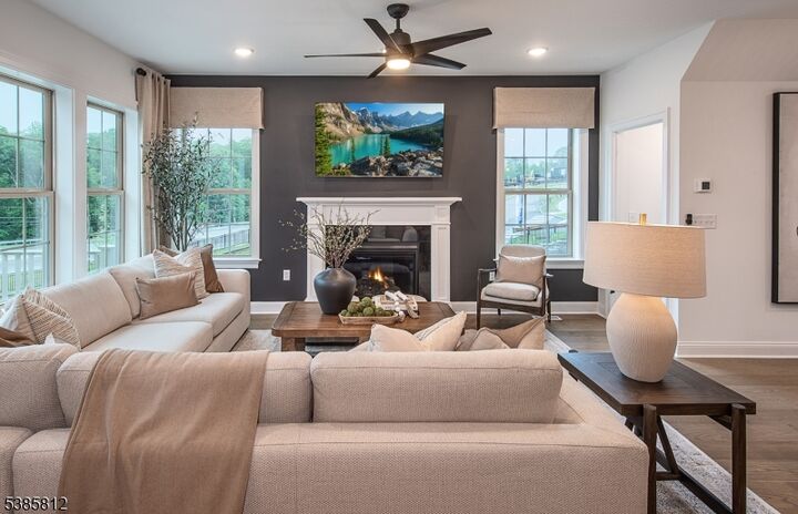 Property Photo:  27 Wadsworth Dr 6  NJ 07834 