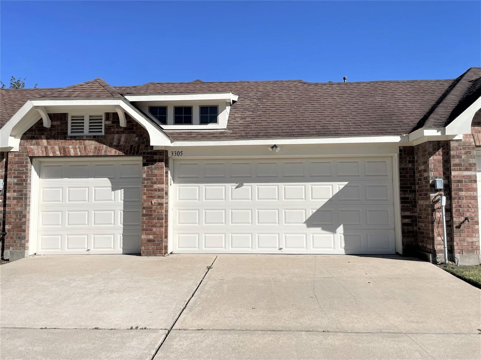 Property Photo:  3305 N Knollcrest Lane  TX 77584 