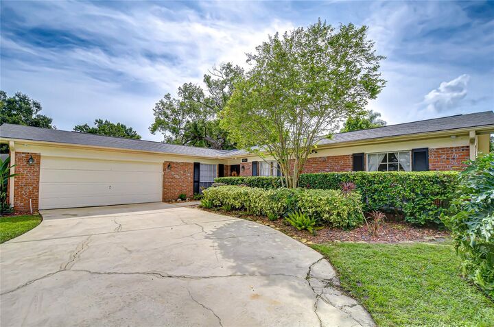 Property Photo:  1904 Little Cove  FL 33613 