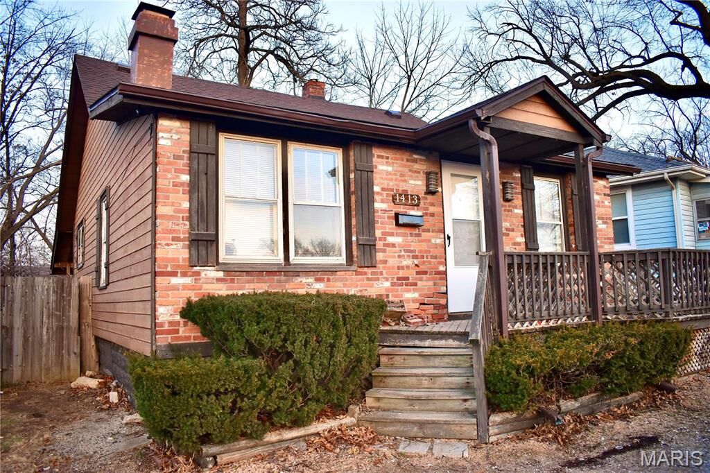 Property Photo: 1413 Milton Road IL 62002