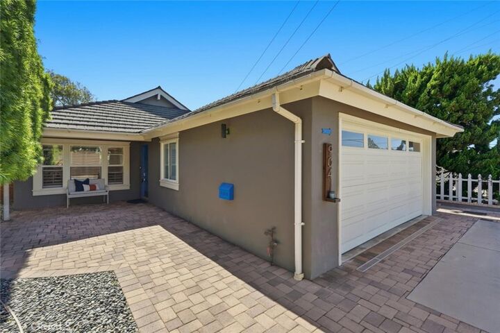 Property Photo:  904 Knob Hill  CA 90277 