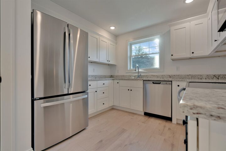 Property Photo:  2 Cape Coral Way  NH 03867 