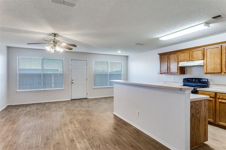 Property Photo:  4522 Alamosa Street  TX 76119 