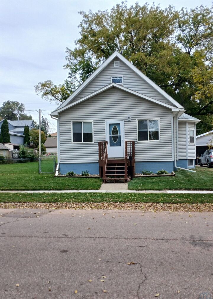 Property Photo:  4430 Fillmore  IA 51108 
