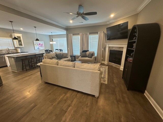 Property Photo:  2009 Chandler Avenue  AR 72758 