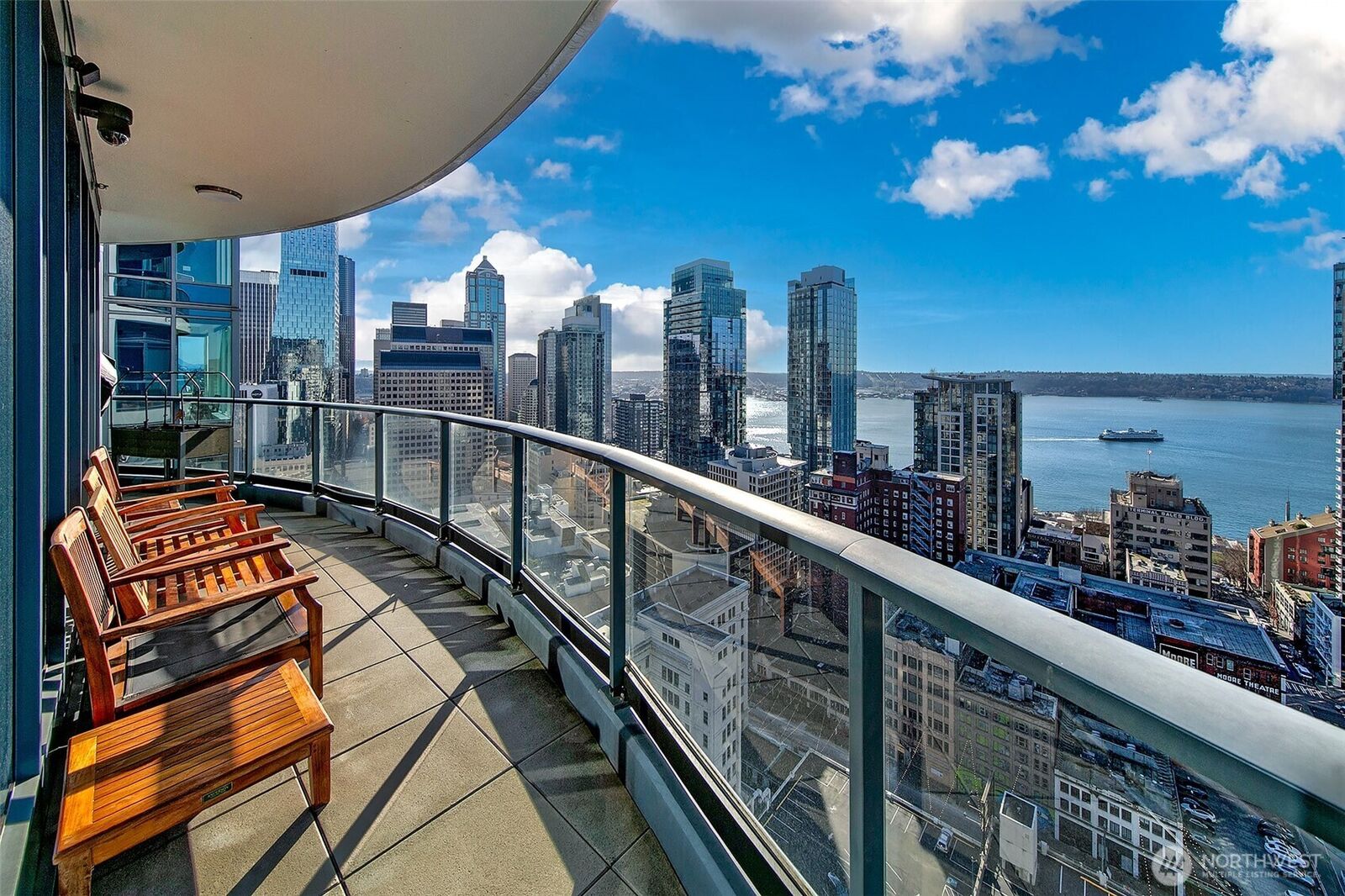 Property Photo:  1920  4th Avenue 2802  WA 98101 