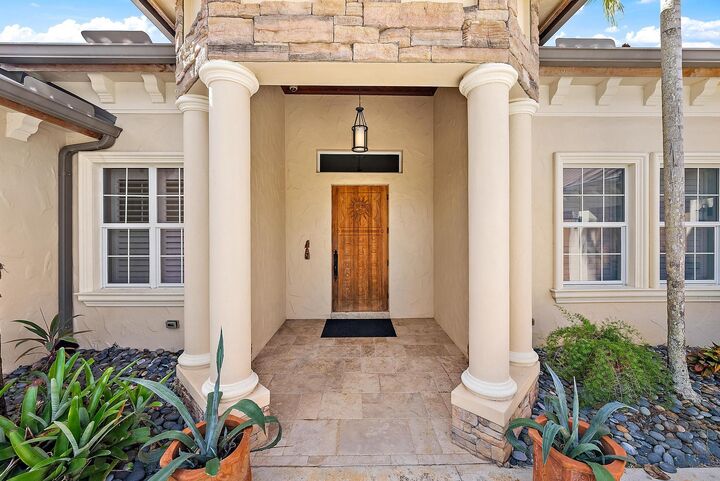 Property Photo:  709 SW Imperial Drive  FL 34990 