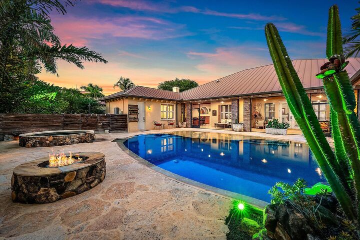 Property Photo: 709 SW Imperial Drive FL 34990