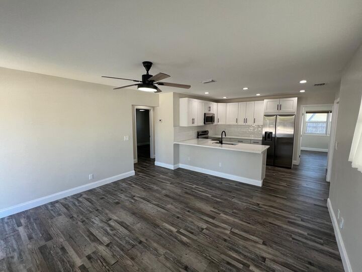 Property Photo:  1625 N M Street  FL 33460 