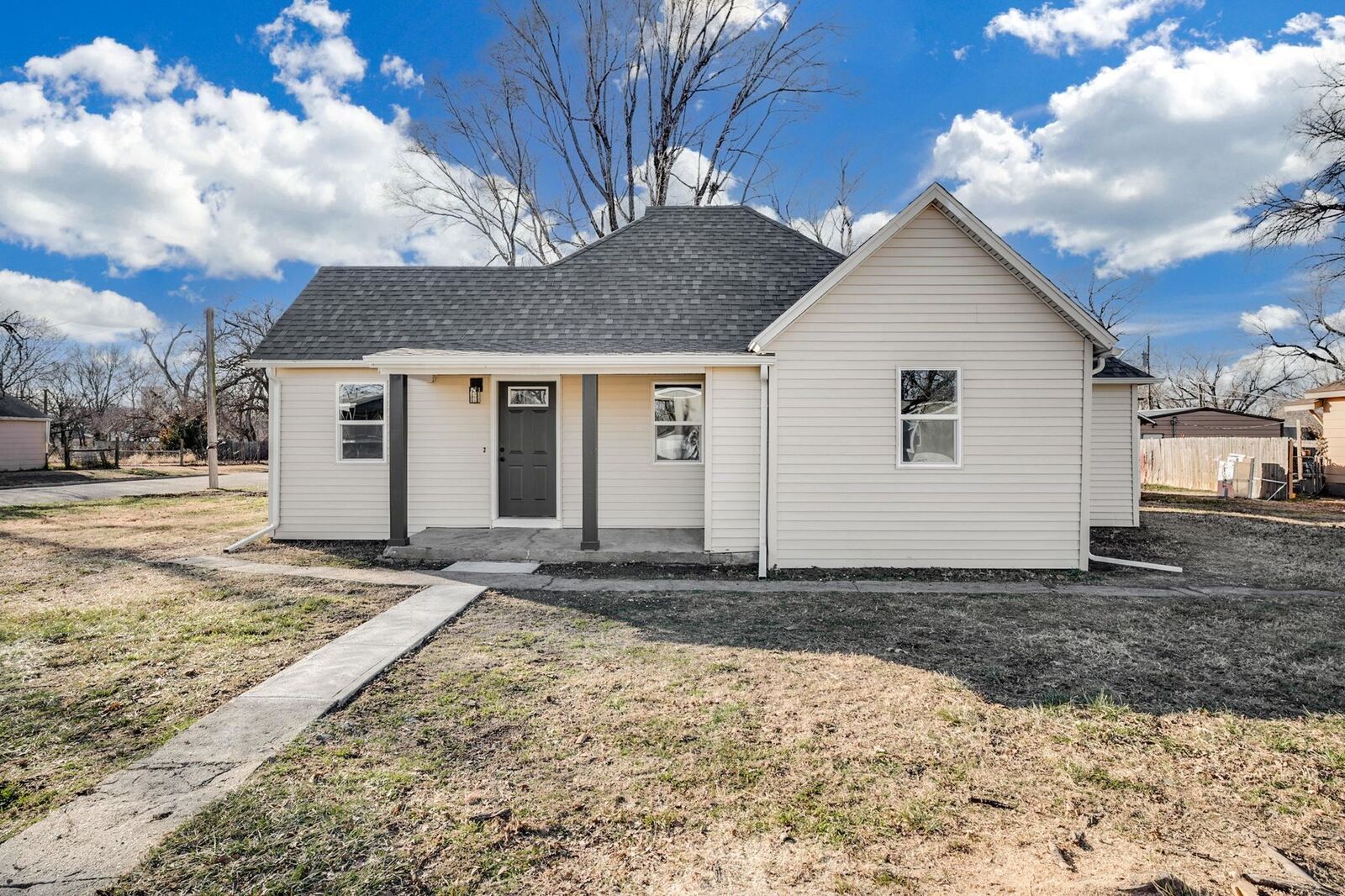 Property Photo:  1203 N Logan St  KS 67114-2343 