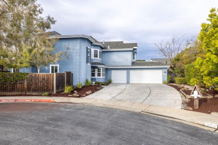 Property Photo: 290 Billingsgate CA 94404