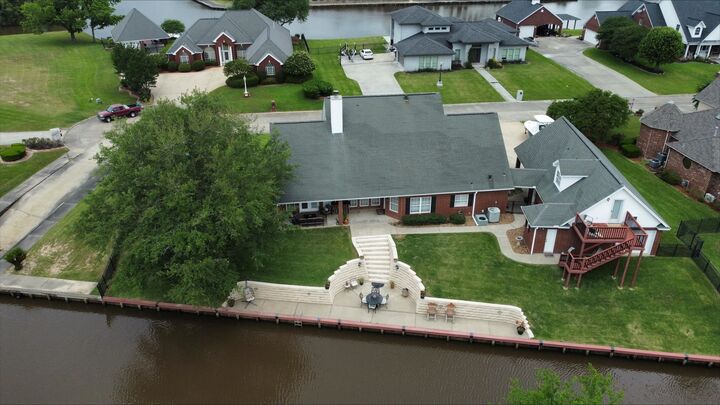 Property Photo: 405 Waterwood Dr. TX 77630-8238