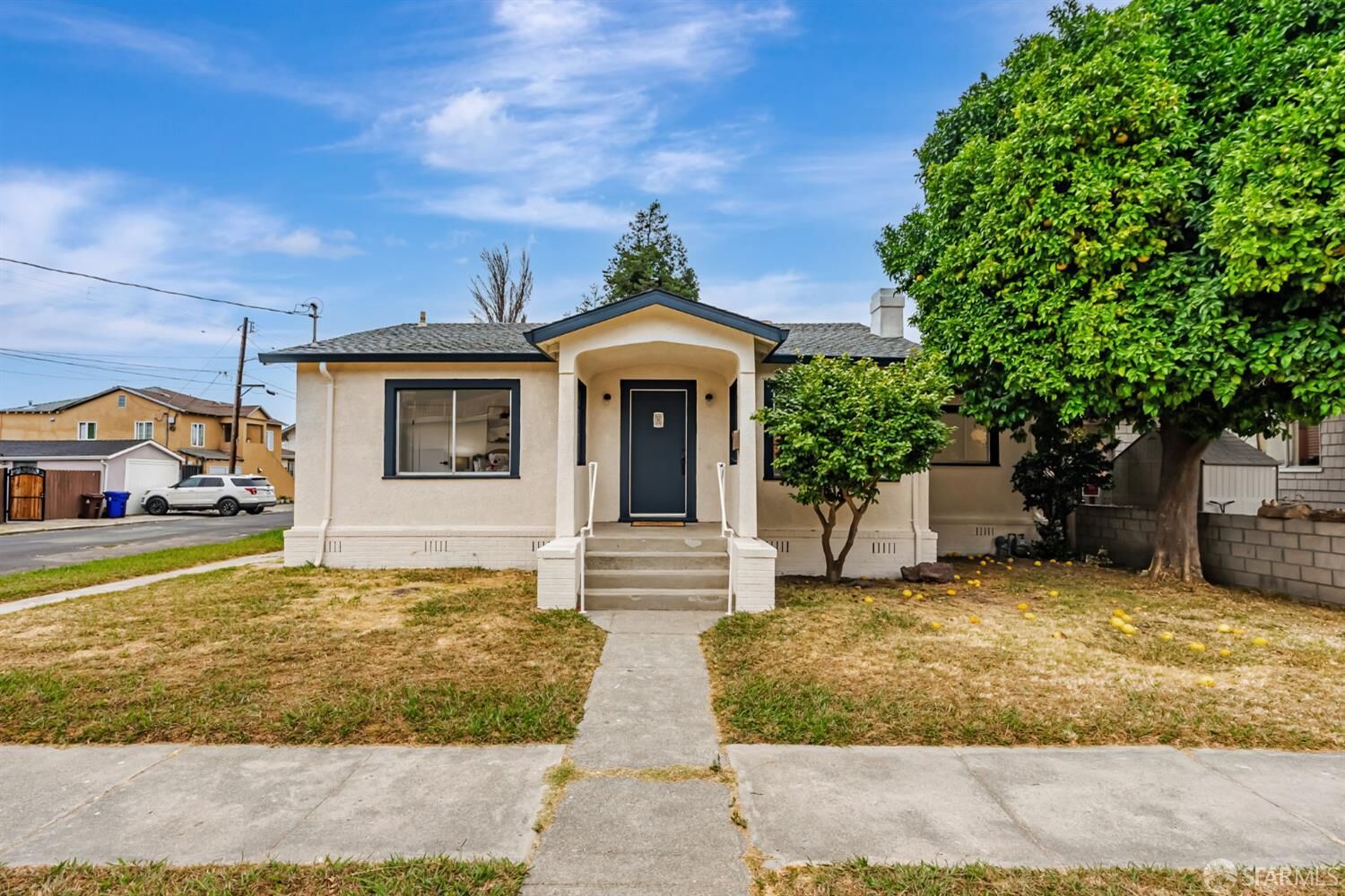 Property Photo:  220 Vaqueros Avenue  CA 94572 