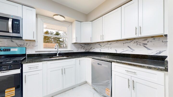 Property Photo:  700 N 9th Street  NJ 08332-2628 