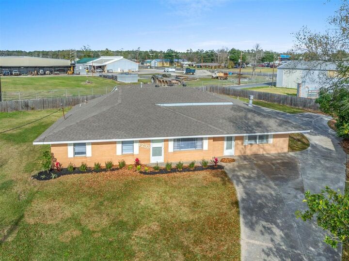 Property Photo:  1233 Texas Street  LA 70663 