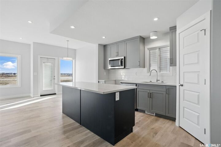 Photo de la propriété:  222 Antonini Court  SK S7L 7P2 