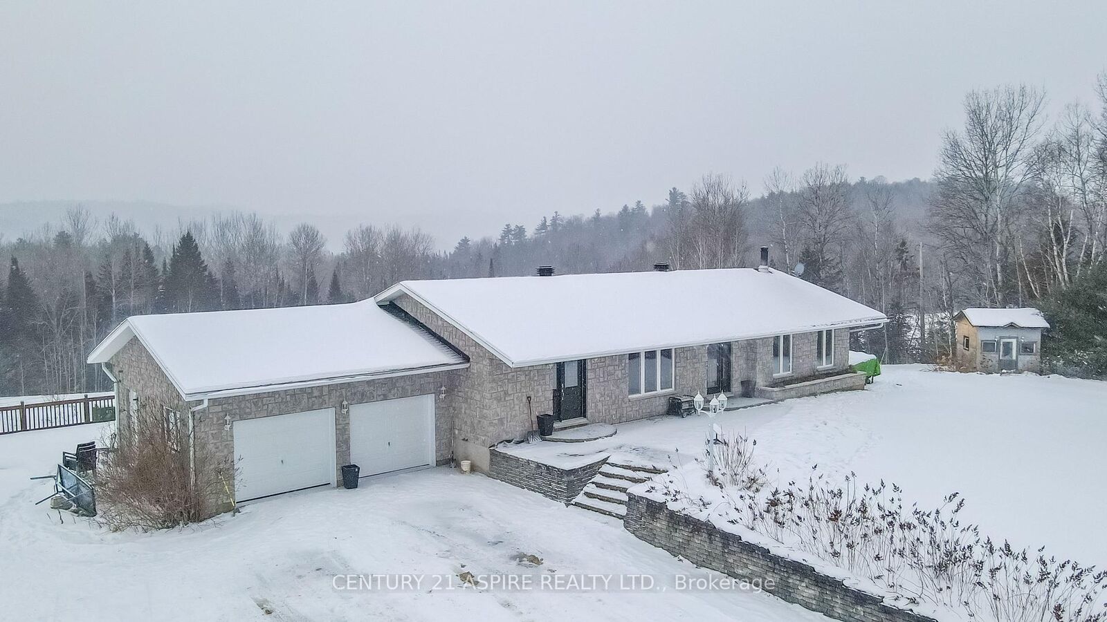 Property Photo: 2112 Schutt Road ON K0J 2E0