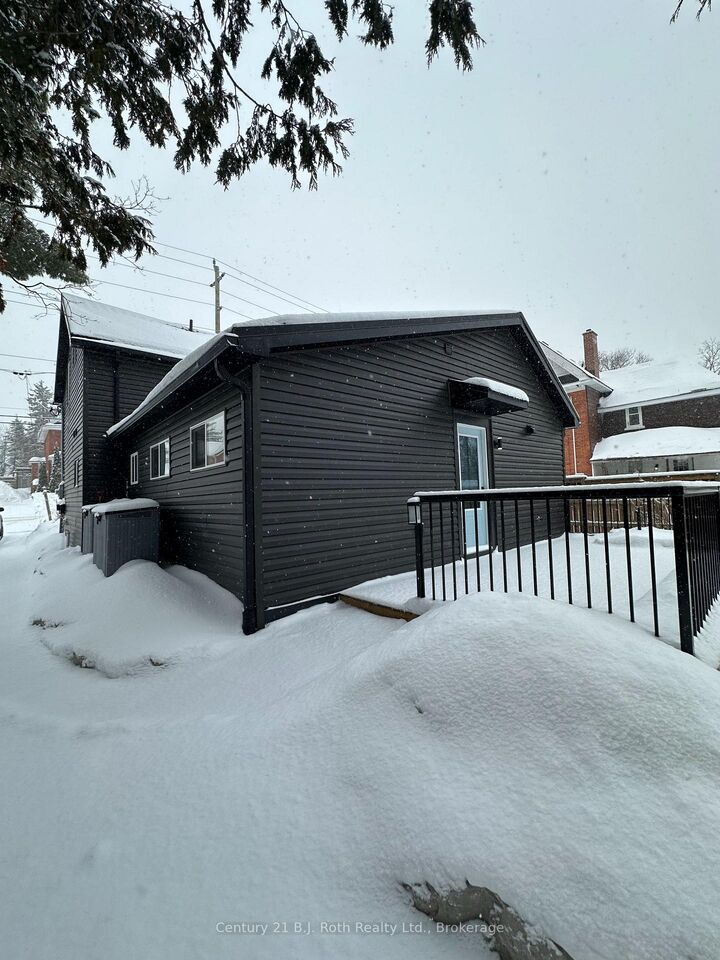 Property Photo:  274 Mississaga Street W Unit C  ON L3V 3B8 