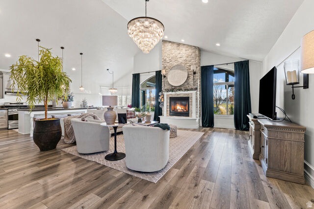 Property Photo:  375 W Paddock Ln  UT 84037 