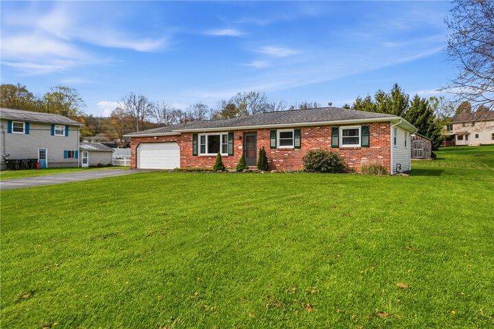 Property Photo:  745 Robertson Road  PA 16148 