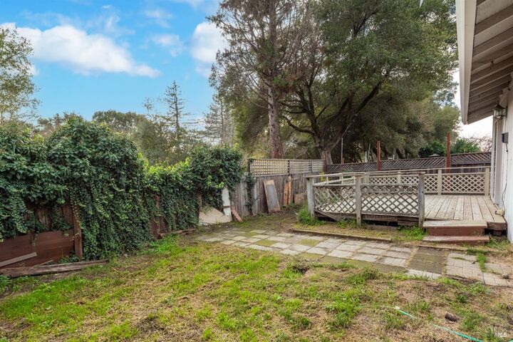 Property Photo:  2314 Gads Hill Court  CA 95401 