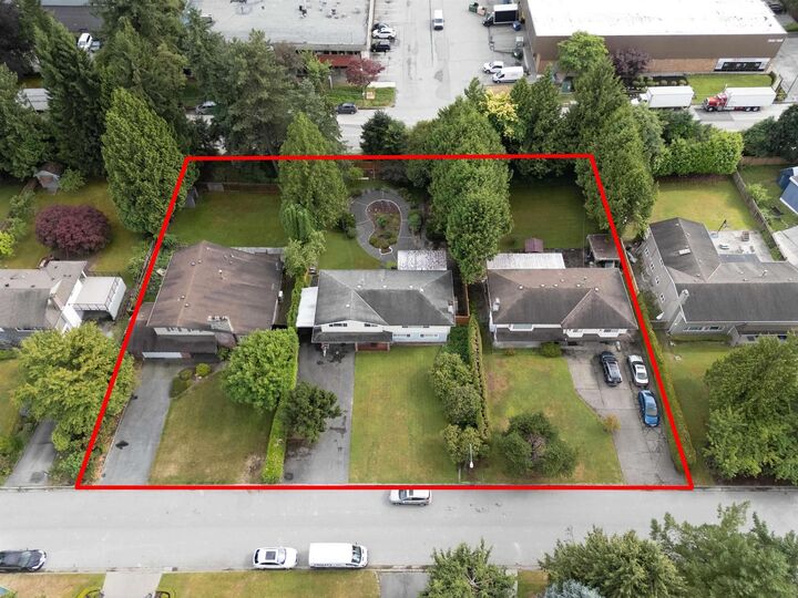 3857 Winlake Crescent — photo 1