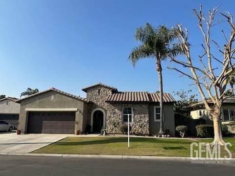 Property Photo:  4713 Cresta Verde Place  CA 93312 