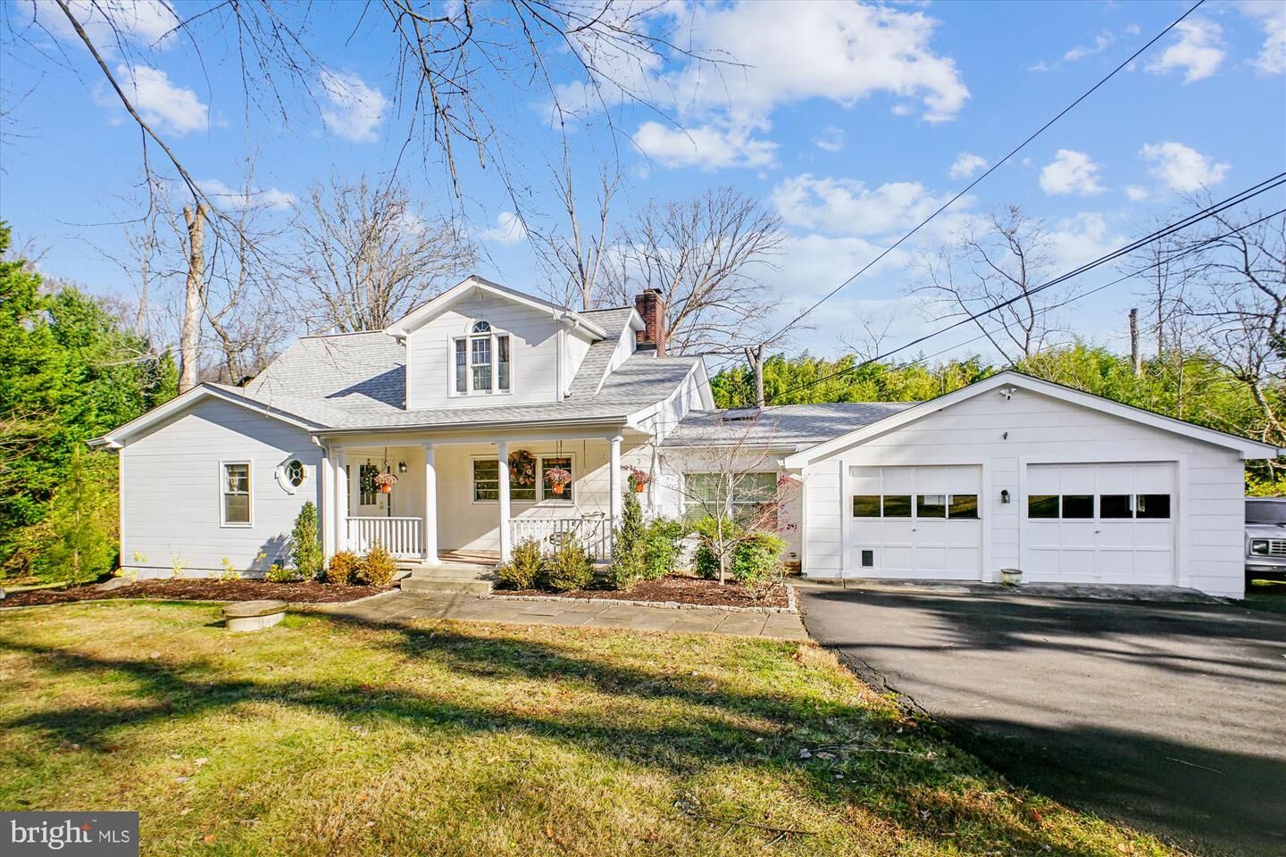 Property Photo:  2627 Five Oaks Road  VA 22181 