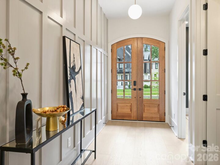 Property Photo:  923 Laurel Creek Lane  NC 28211 
